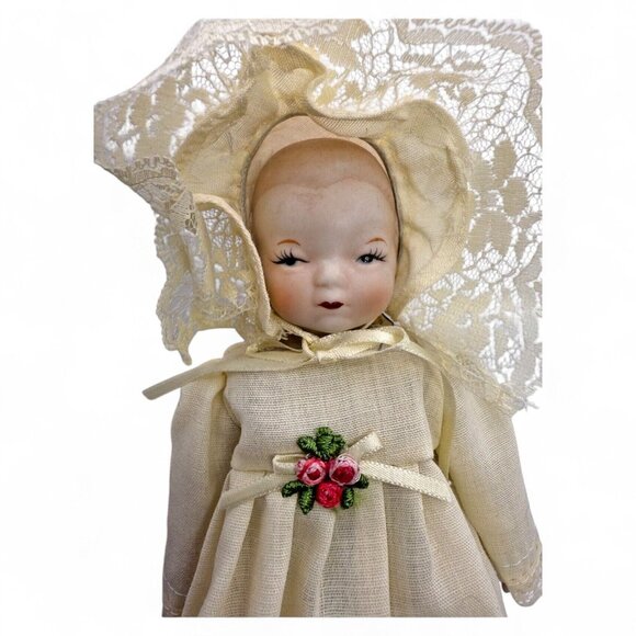 Vtg 1982 Schmid Happyland 7.5" Porcelain Bisque Doll With Lace Bonnet & Floral A - Picture 2 of 6